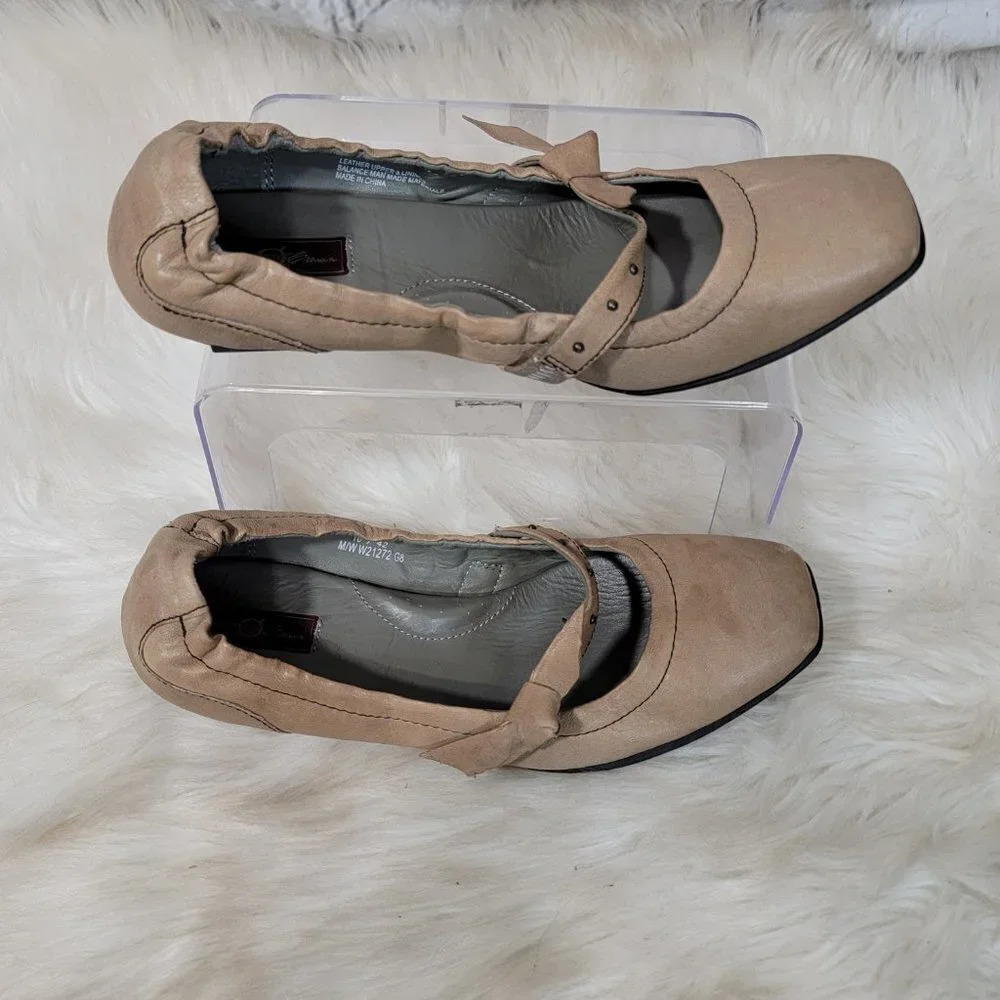 Born Womens 10 Kitten Heel Mary‎ Jane Slip On Leather Shoes Boho Academic Classy - Picture 12 of 12